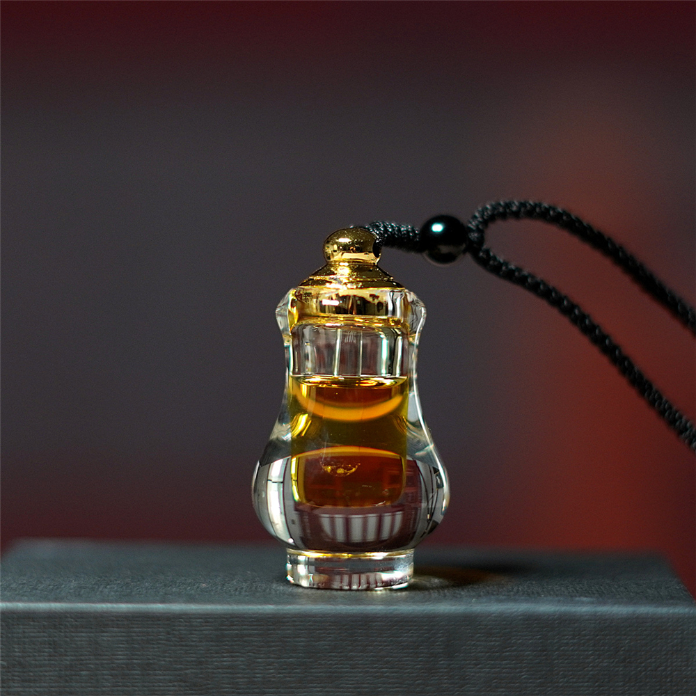Agarwood Essential Oil Pendant - đánh giá và giá Body Jewelry Co